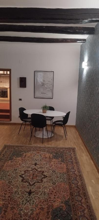 Civico 18 Suite Naples Extérieur photo